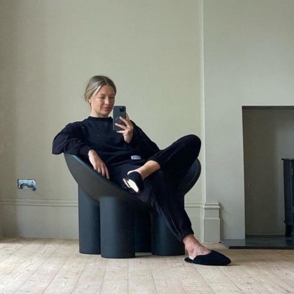 Sleeper shearling slippers in black NWOT - Picture 2 of 7